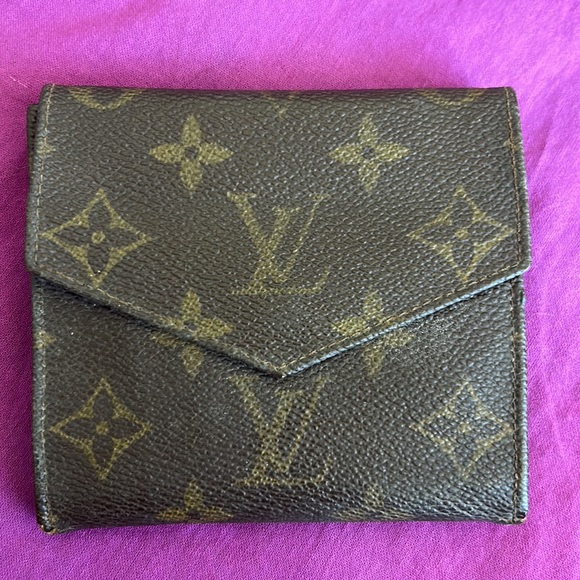 LV Monogram Mens Wallet - Picture 2 of 9